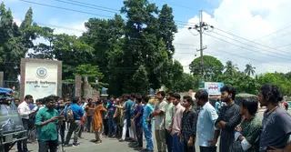 রাবির ফ্যাসিবাদবিরোধী ছাত্রজনতার মহাসড়ক অবরোধ ও বিক্ষোভ